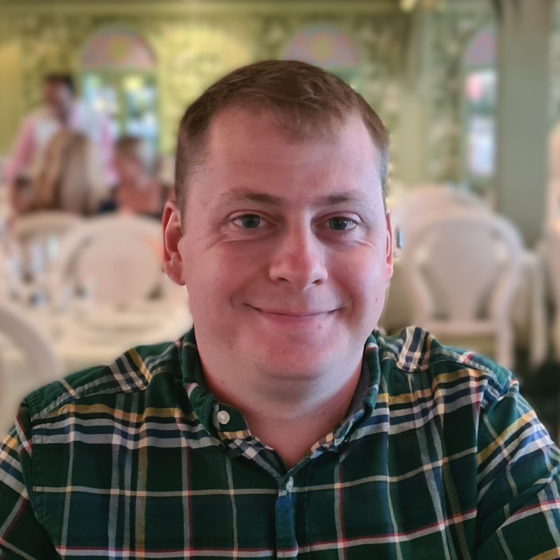 Chris Ewbank headshot